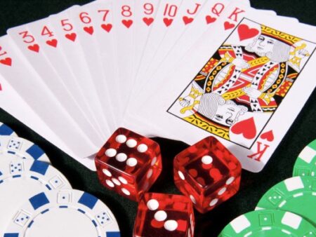 Regler och strategier för casinokortspel vid traditionellt och modernt spel